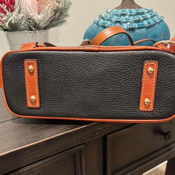 Dooney Bourke Backpack! Awesome bag!! - Picture 5 of 10